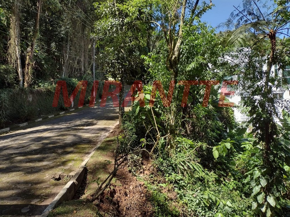 Terreno de 1040m² em Serra Da Cantareira