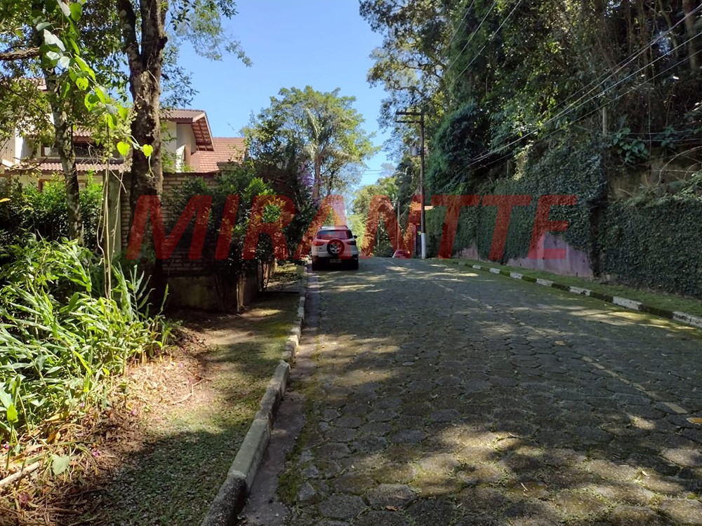 Terreno de 1040m² em Serra Da Cantareira