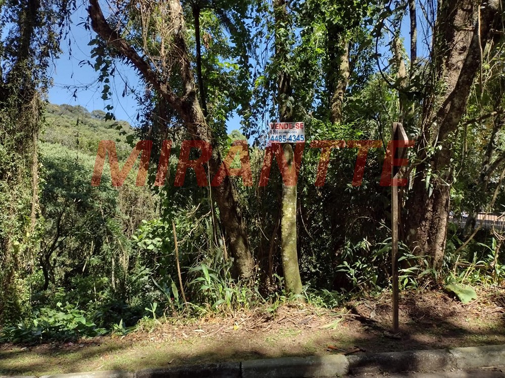 Terreno de 1040m² em Serra Da Cantareira