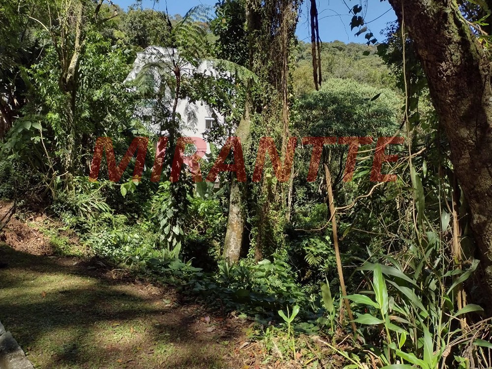Terreno de 1040m² em Serra Da Cantareira