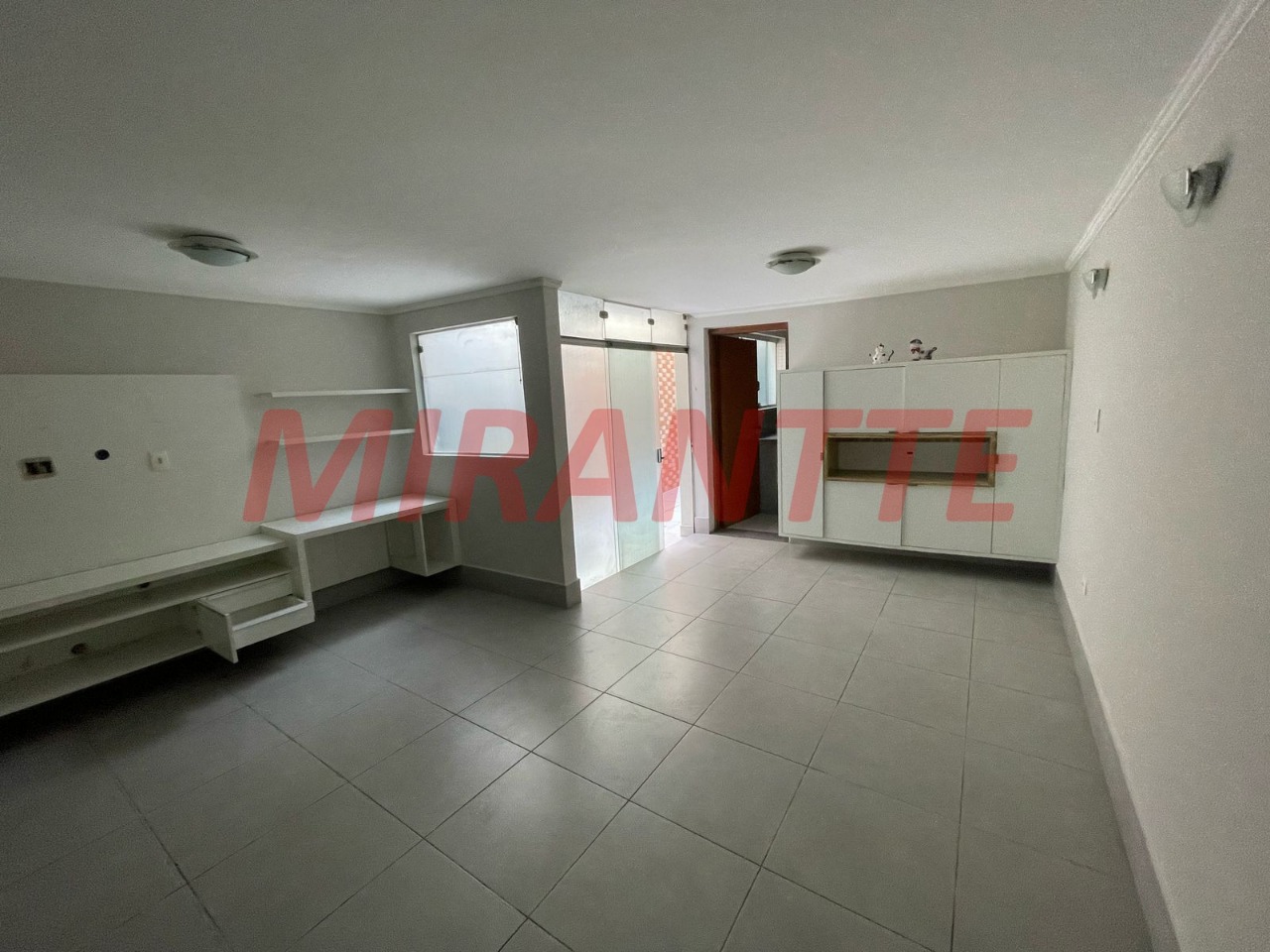 Sobrado de 200m² com 3 quartos em Santa Teresinha