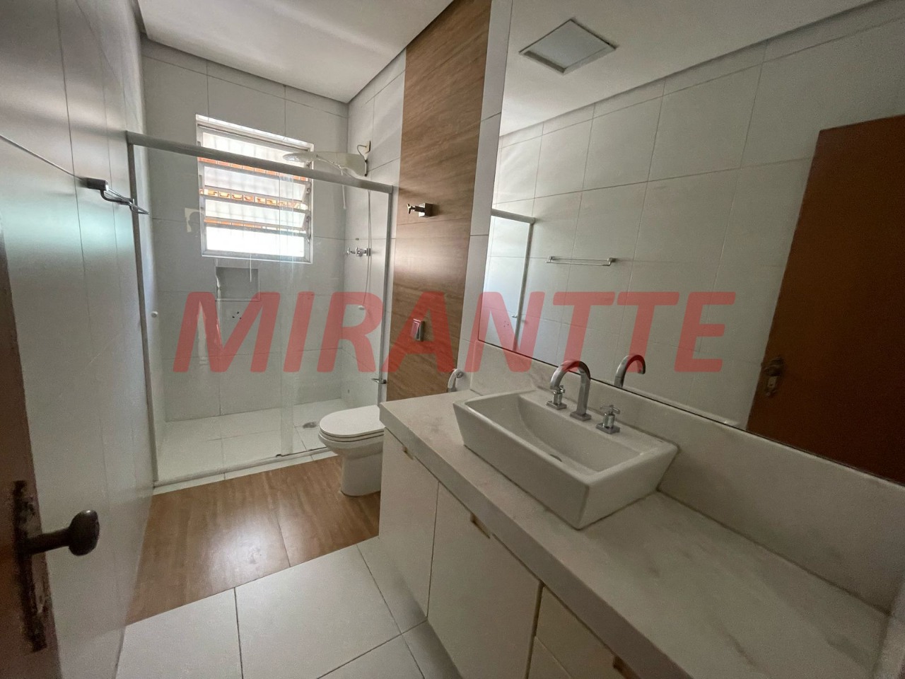 Sobrado de 200m² com 3 quartos em Santa Teresinha