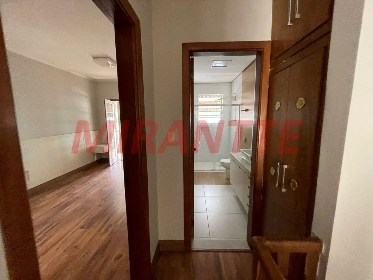 Sobrado de 200m² com 3 quartos em Santa Teresinha