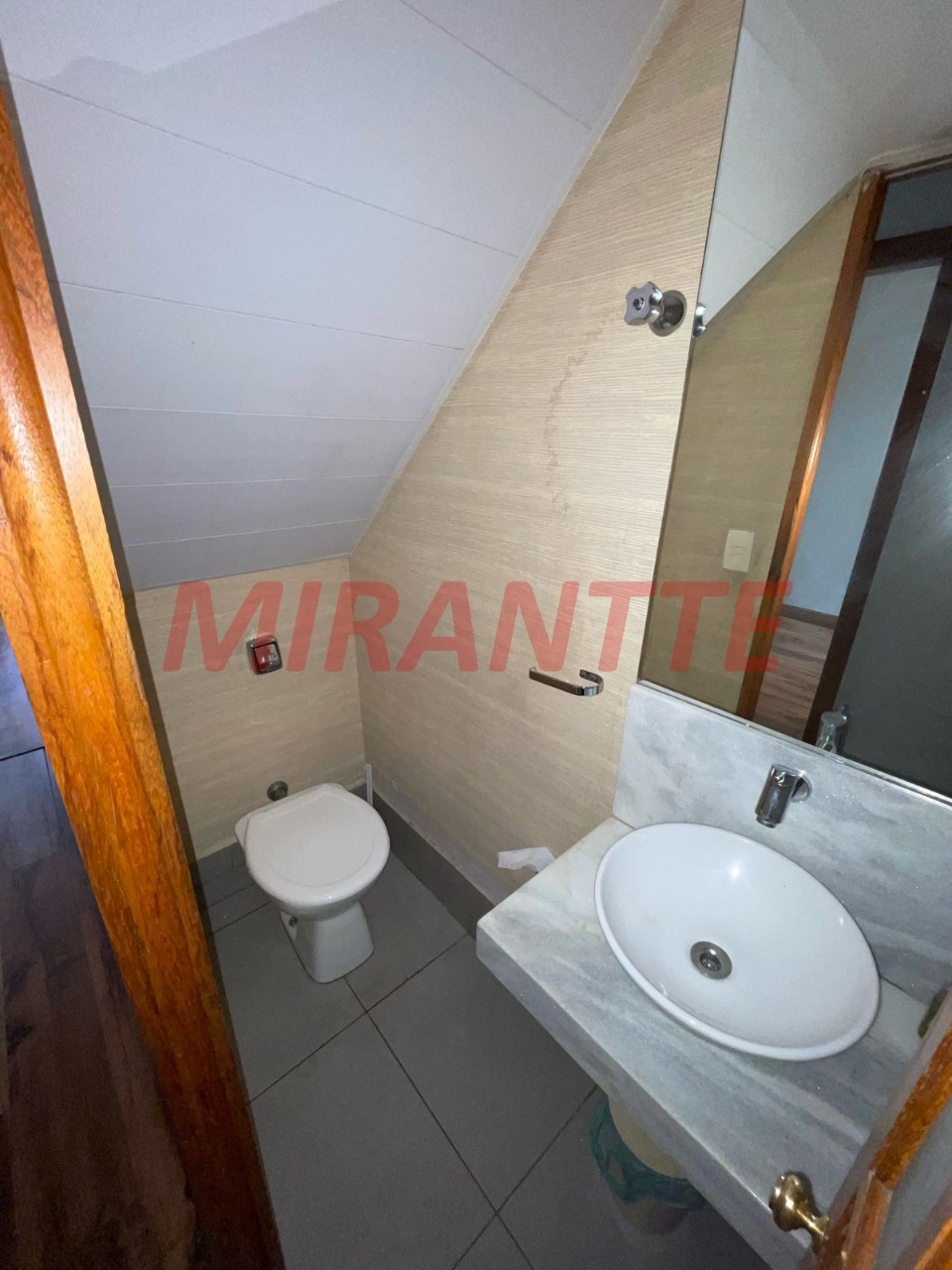 Sobrado de 200m² com 3 quartos em Santa Teresinha