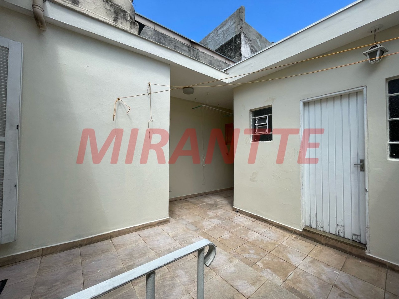 Sobrado de 200m² com 3 quartos em Santa Teresinha