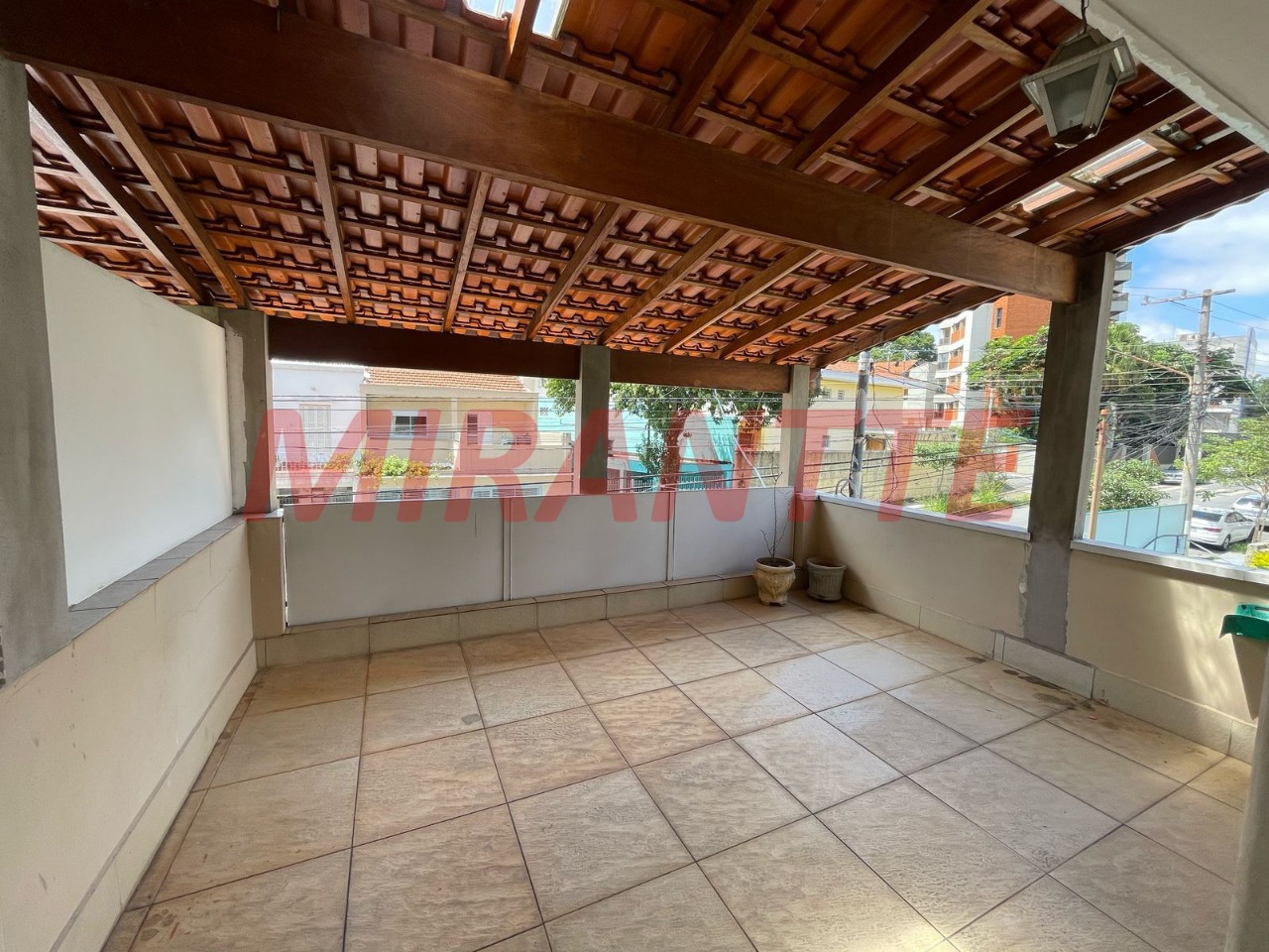 Sobrado de 200m² com 3 quartos em Santa Teresinha