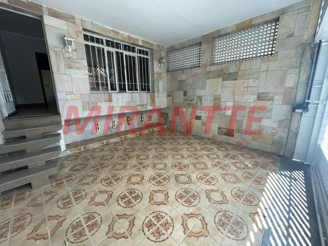 Sobrado de 200m² com 3 quartos em Santa Teresinha