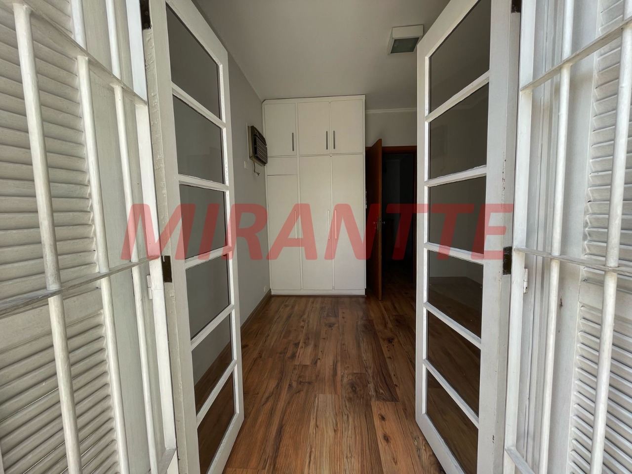 Sobrado de 200m² com 3 quartos em Santa Teresinha