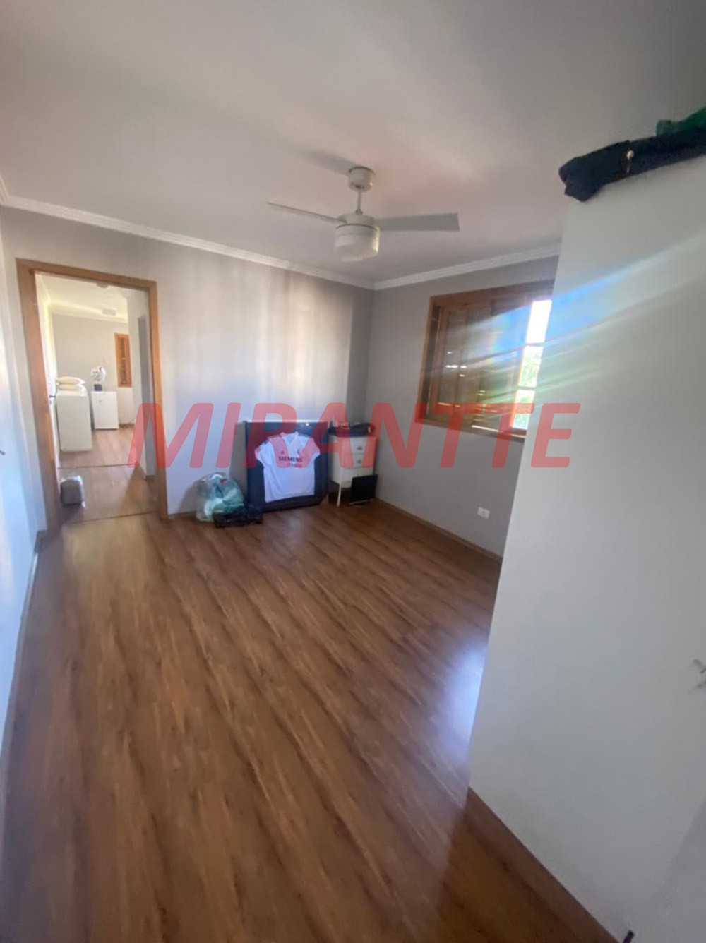 Sobrado de 200m² com 3 quartos em Parque Vitoria