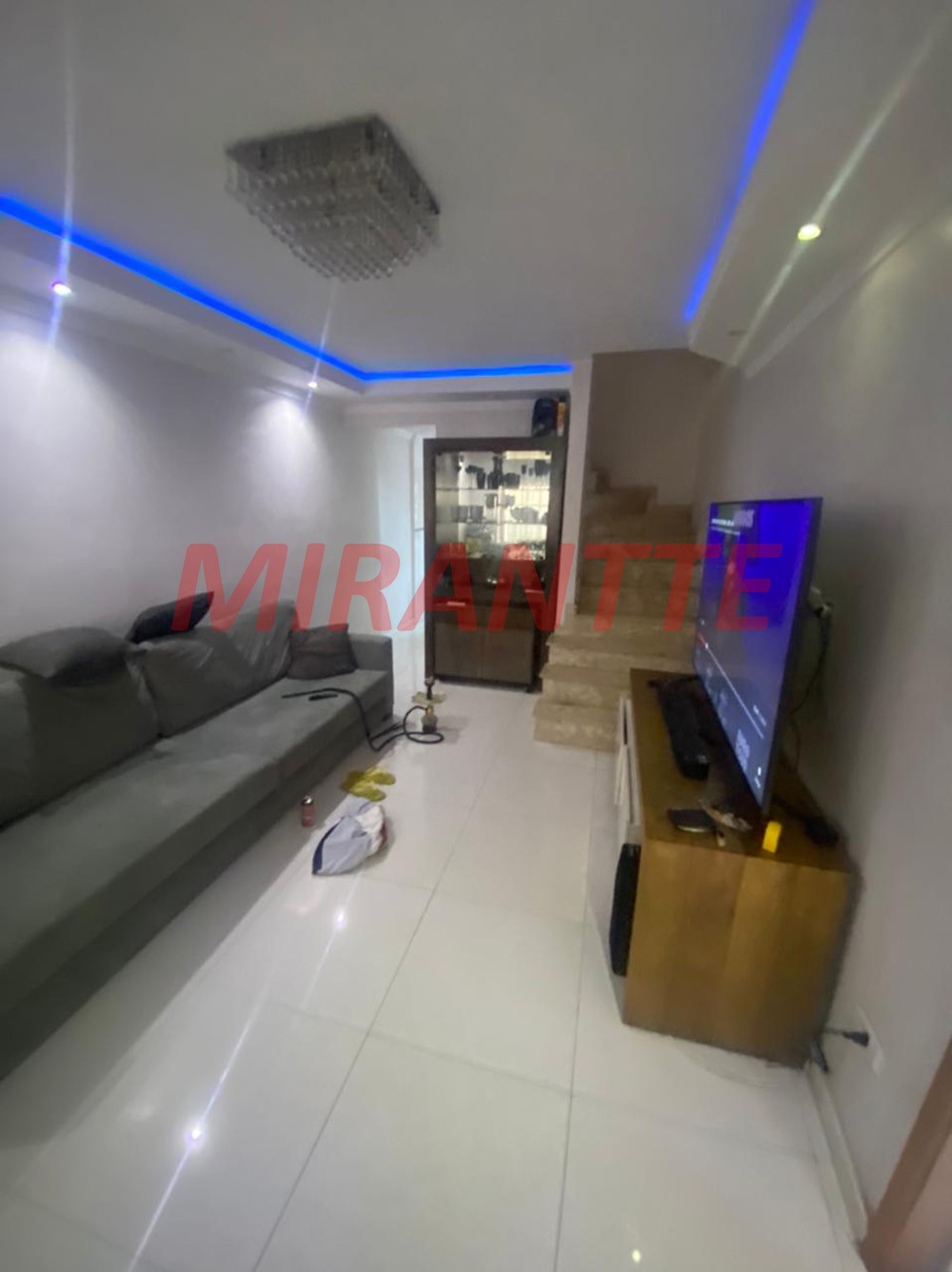 Sobrado de 200m² com 3 quartos em Parque Vitoria