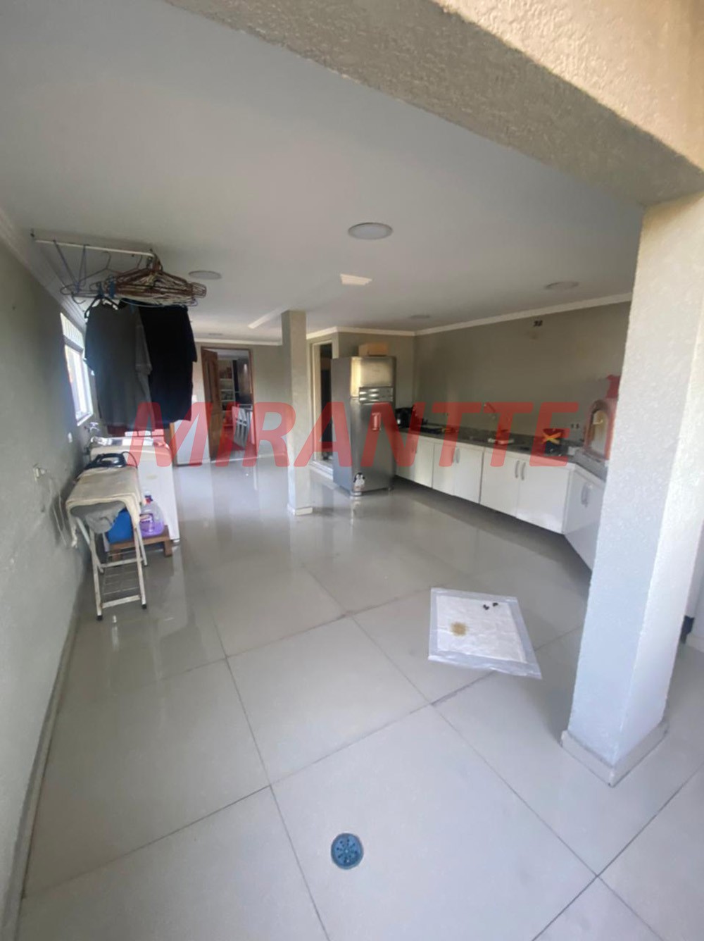 Sobrado de 200m² com 3 quartos em Parque Vitoria