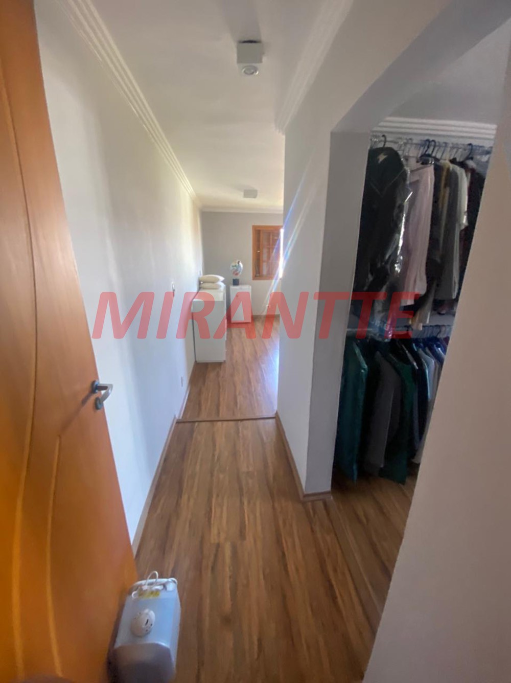 Sobrado de 200m² com 3 quartos em Parque Vitoria