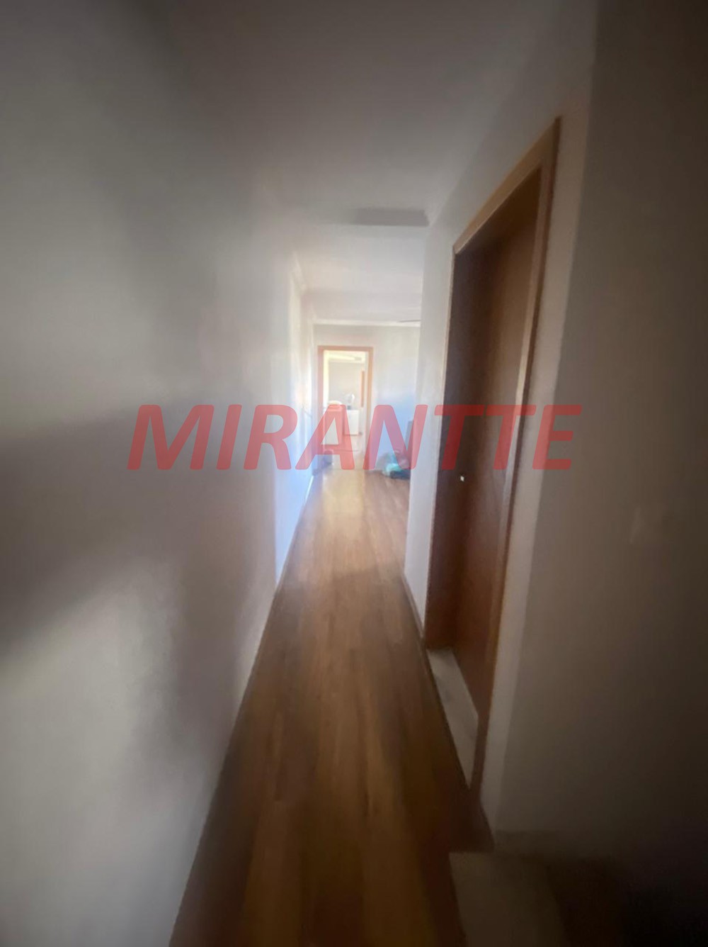 Sobrado de 200m² com 3 quartos em Parque Vitoria