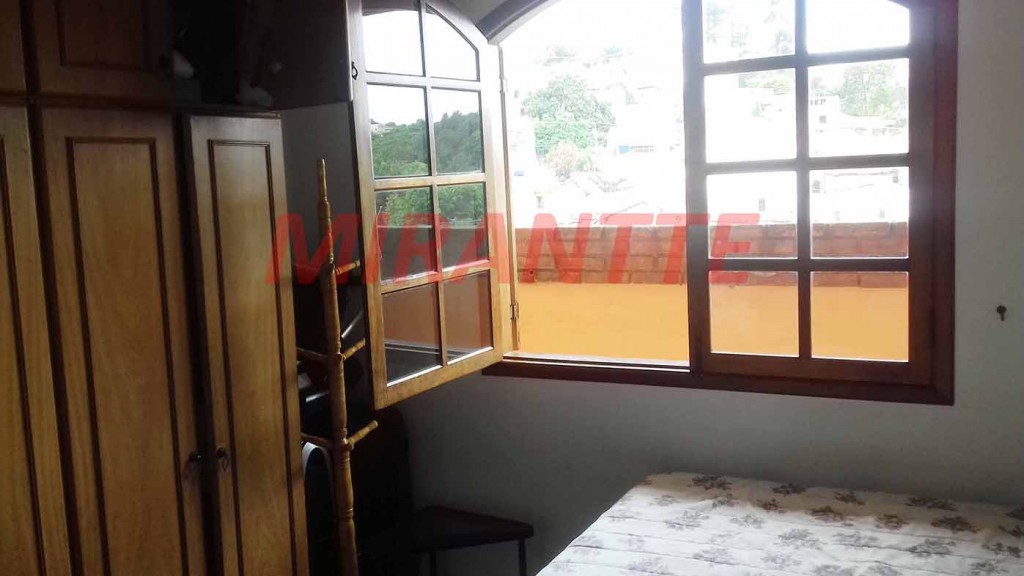 Casa terrea com 3 quartos em Vila Aurora