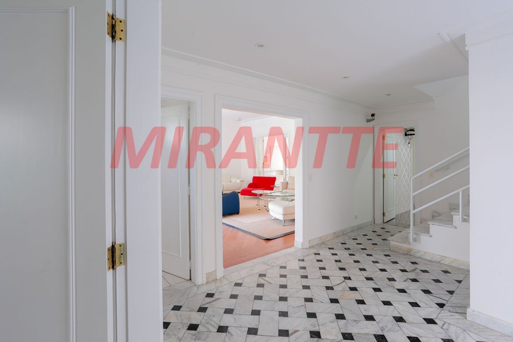 Sobrado de 474m² com 4 quartos em Cidade Jardim