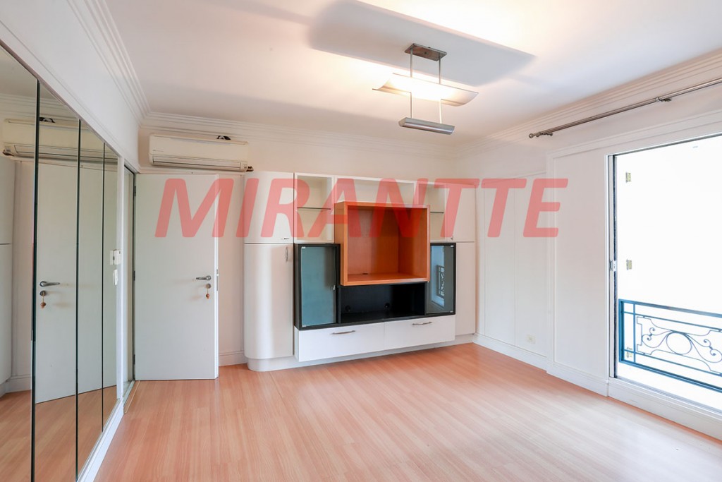 Sobrado de 474m² com 4 quartos em Cidade Jardim