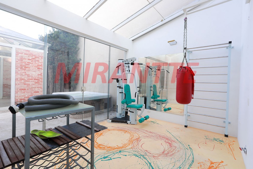 Sobrado de 474m² com 4 quartos em Cidade Jardim