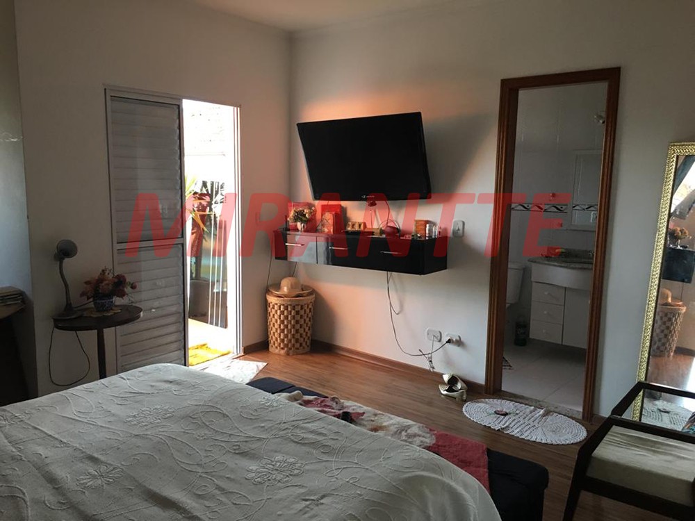 Sobrado de 147m² com 3 quartos em Vila Mazzei
