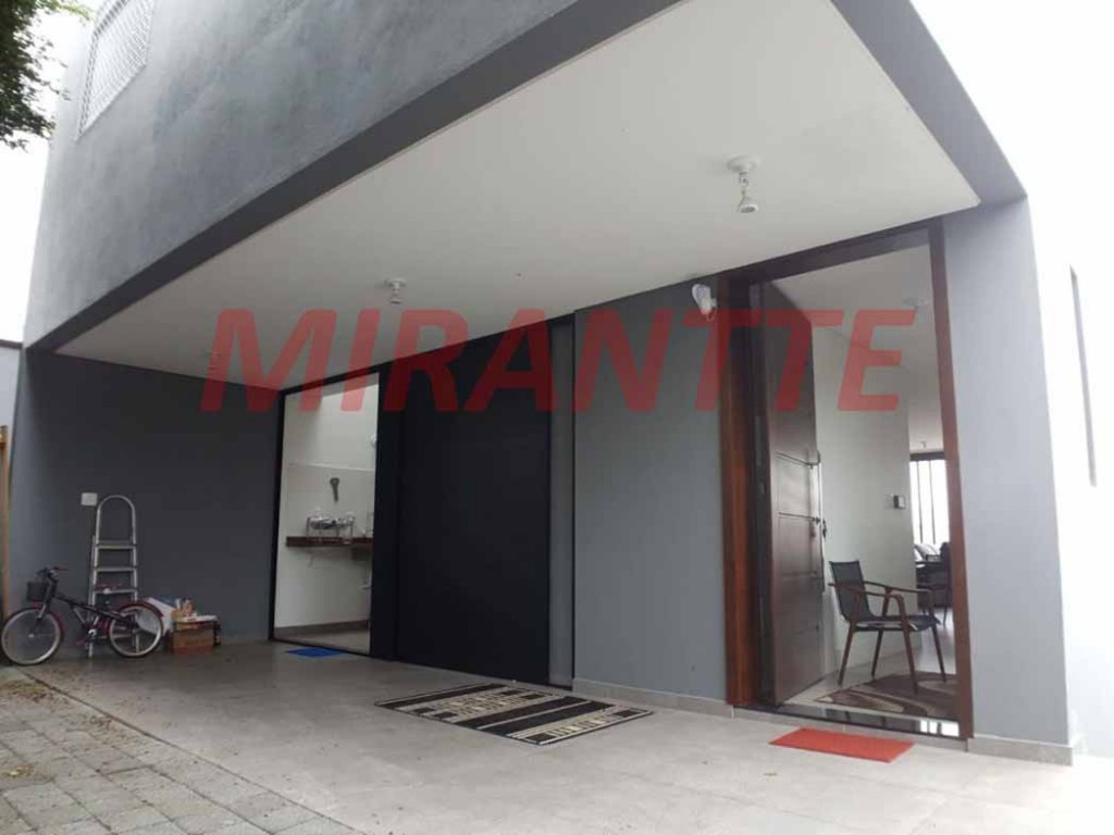 Sobrado de 190m² com 3 quartos em Vila Romero