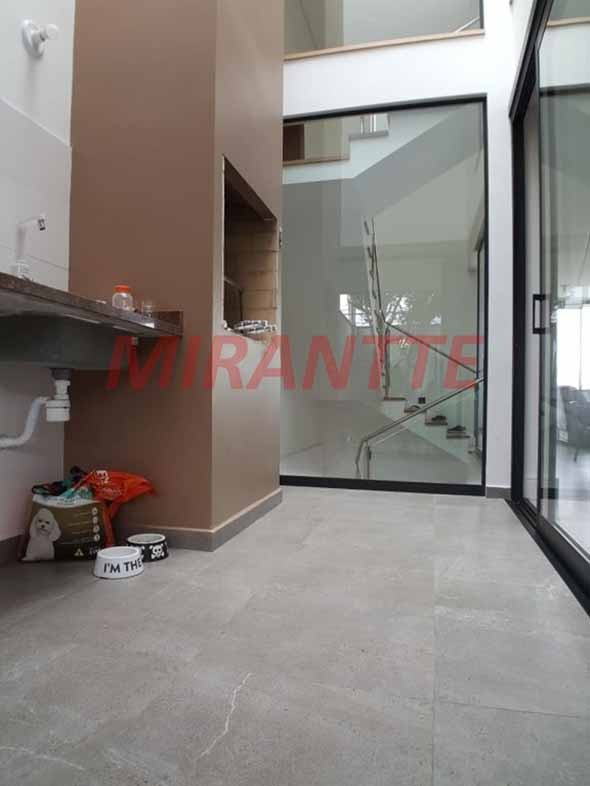 Sobrado de 190m² com 3 quartos em Vila Romero