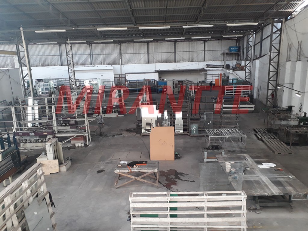 Galpao de 2800m² em Vila Nova Cachoeirinha