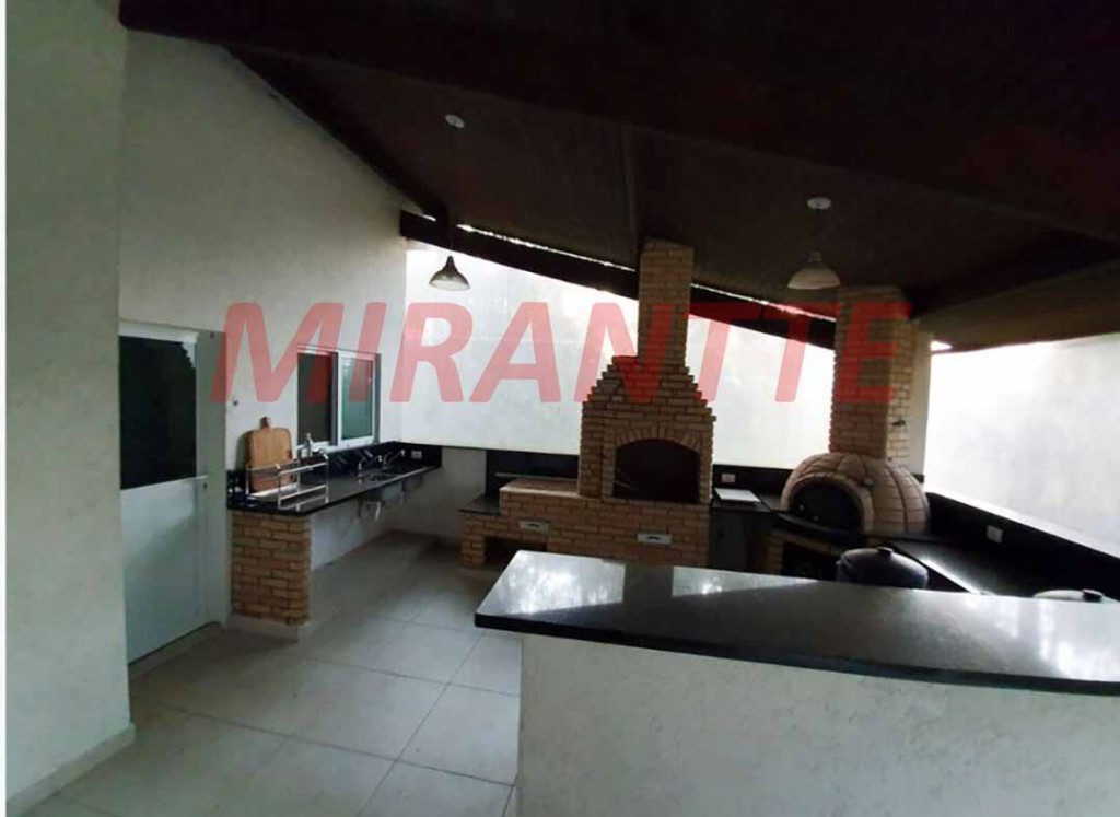 Sobrado de 500m² com 3 quartos em Centro – Mairiporã