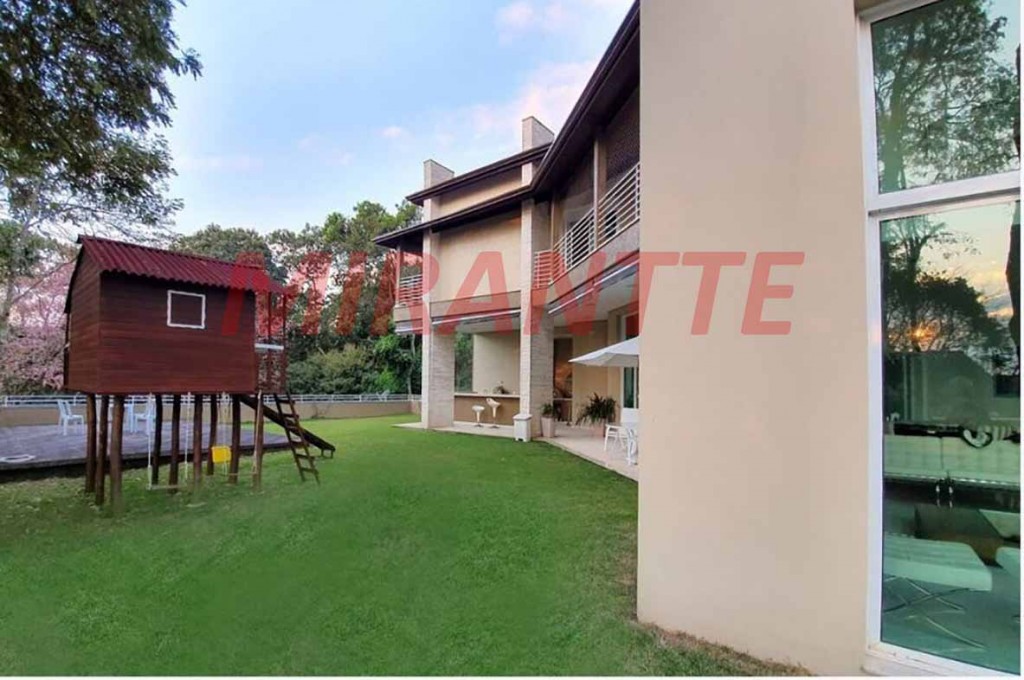 Sobrado de 500m² com 3 quartos em Centro – Mairiporã