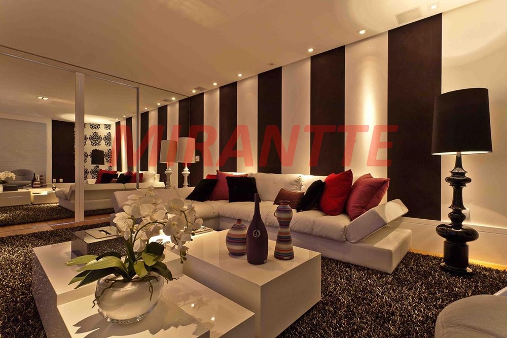 Sobrado de 690m² com 4 quartos em Itatiba