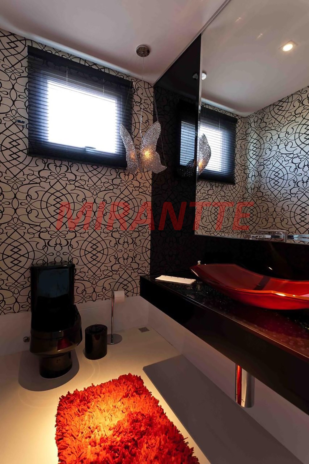 Sobrado de 690m² com 4 quartos em Itatiba