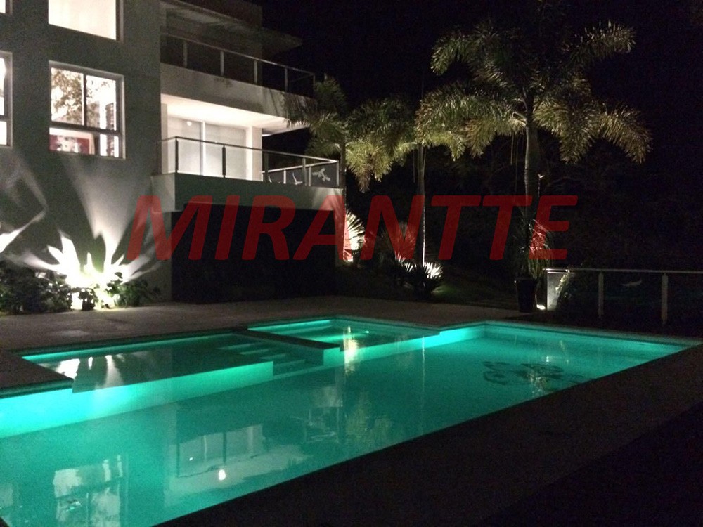 Sobrado de 690m² com 4 quartos em Itatiba