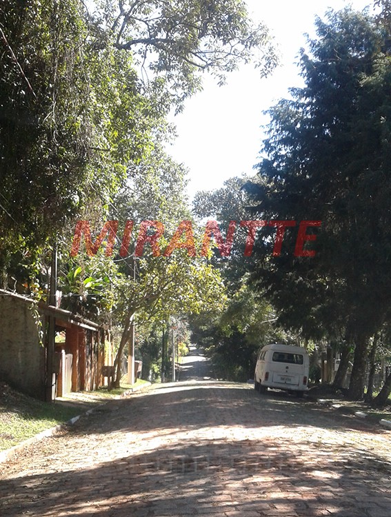 Terreno de 697m² em Santa Ines
