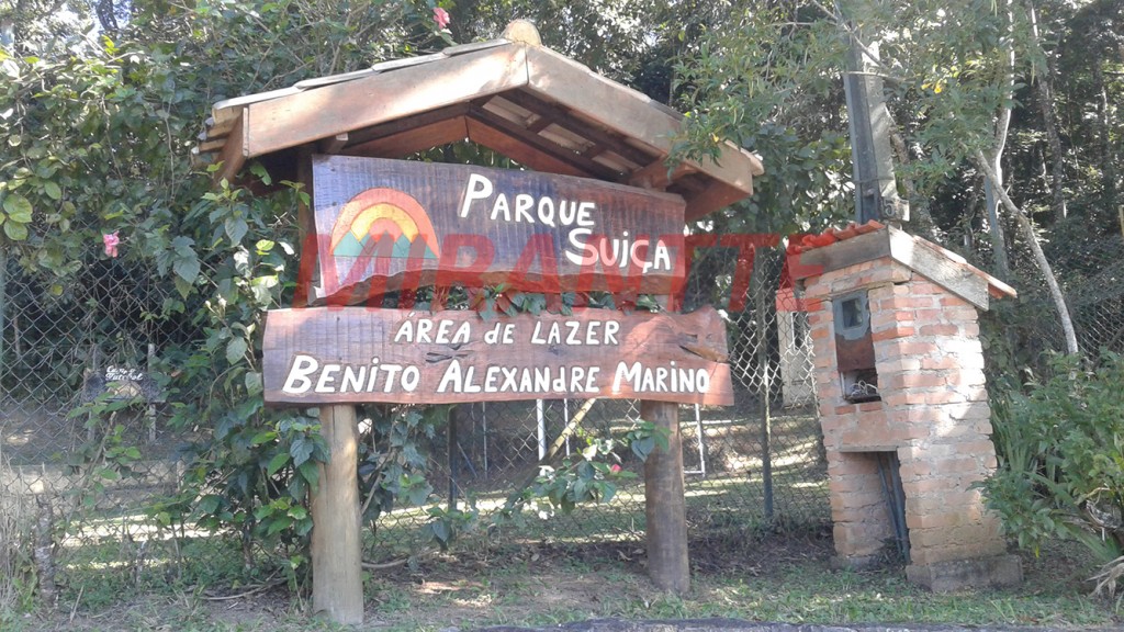 Terreno de 697m² em Santa Ines
