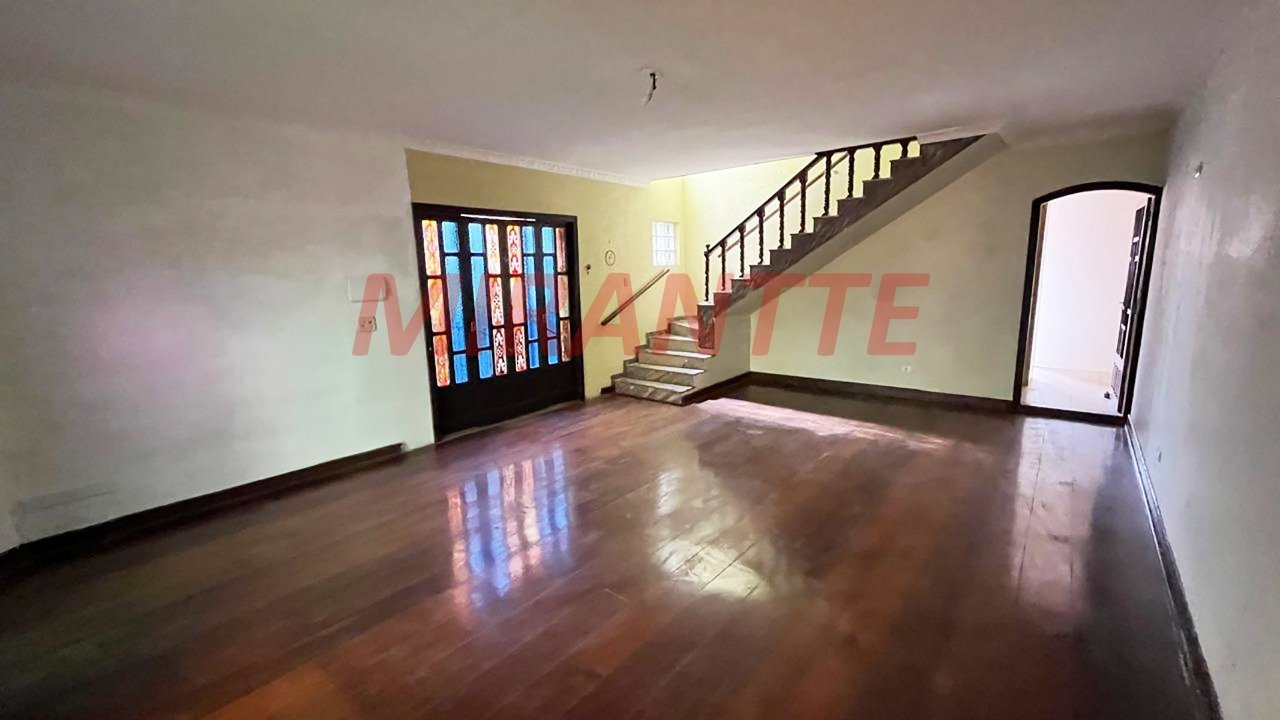Sobrado de 159m² com 3 quartos em Parada Inglesa