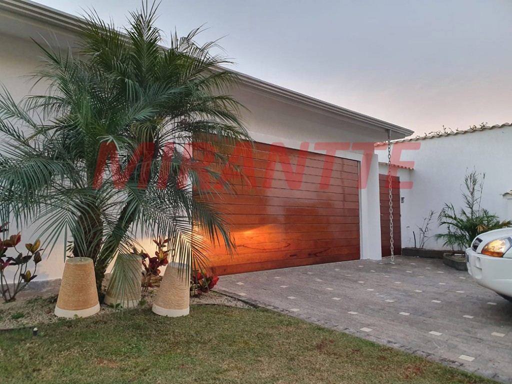 Sobrado de 600m² com 4 quartos em Serra Da Cantareira