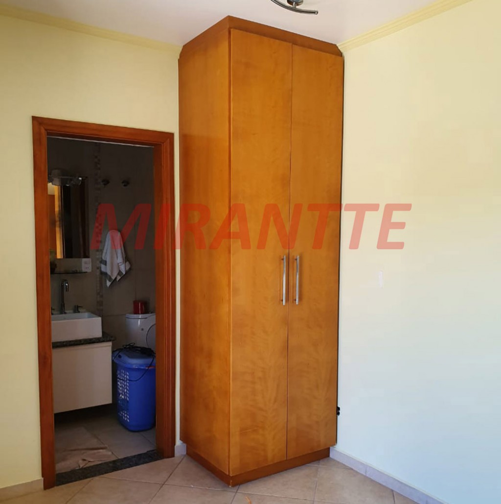 Sobrado de 600m² com 4 quartos em Serra Da Cantareira