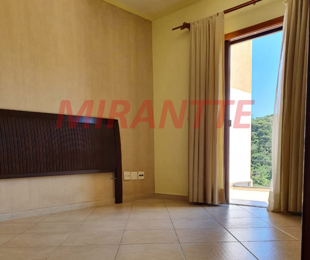 Sobrado de 600m² com 4 quartos em Serra Da Cantareira