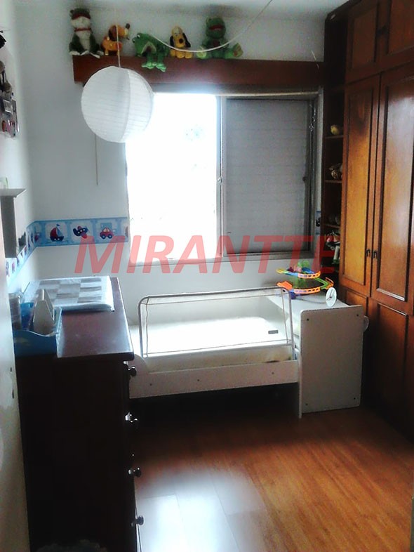 Apartamento de 70m² com 3 quartos em Água Fria