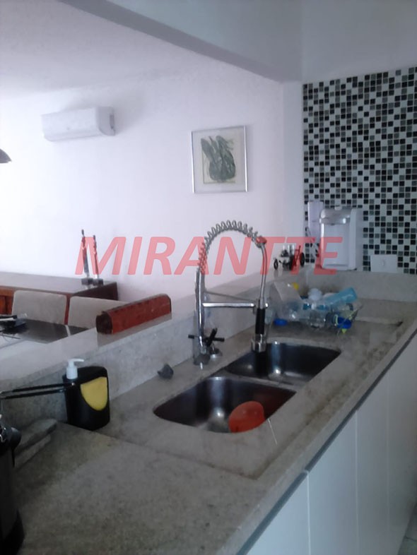 Apartamento de 70m² com 3 quartos em Água Fria