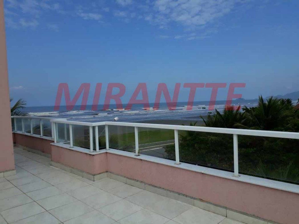 Sobrado de 281m² com 4 quartos em Centro