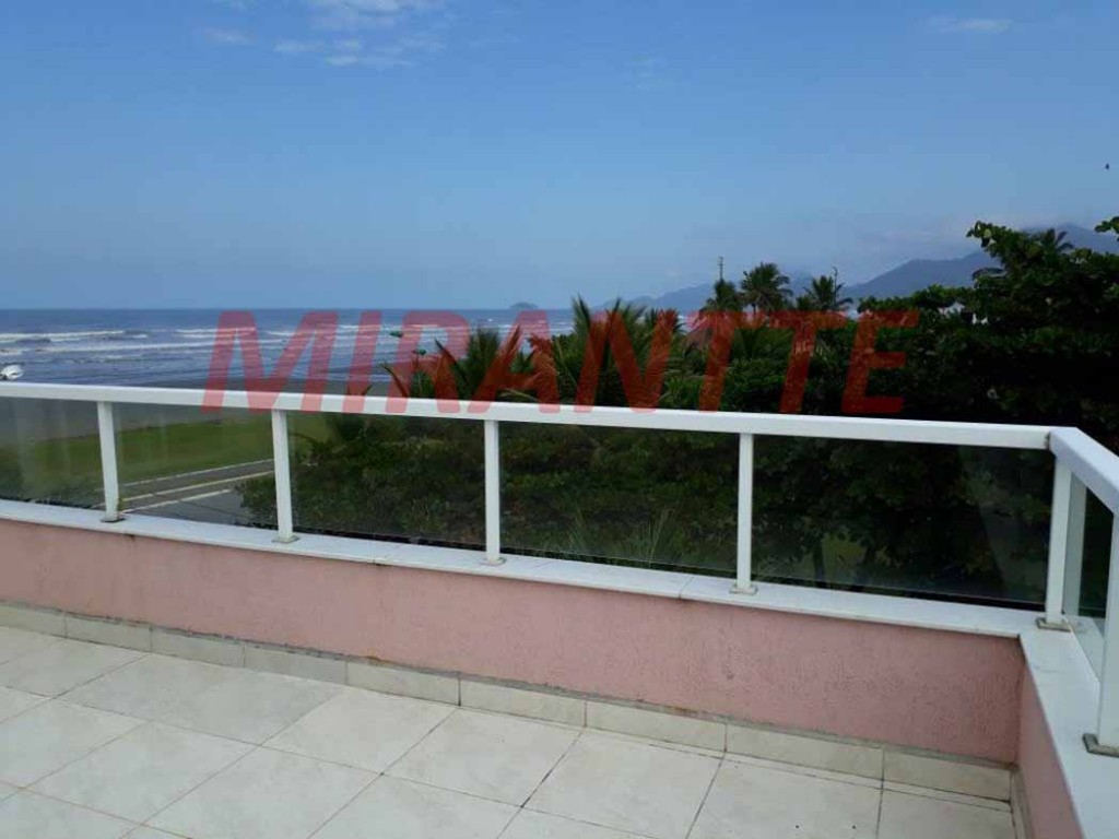Sobrado de 281m² com 4 quartos em Centro