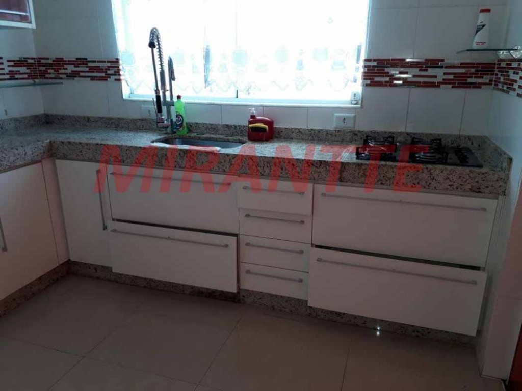 Sobrado de 281m² com 4 quartos em Centro