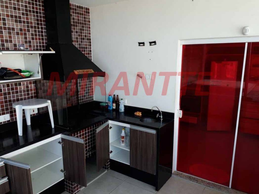 Sobrado de 281m² com 4 quartos em Centro