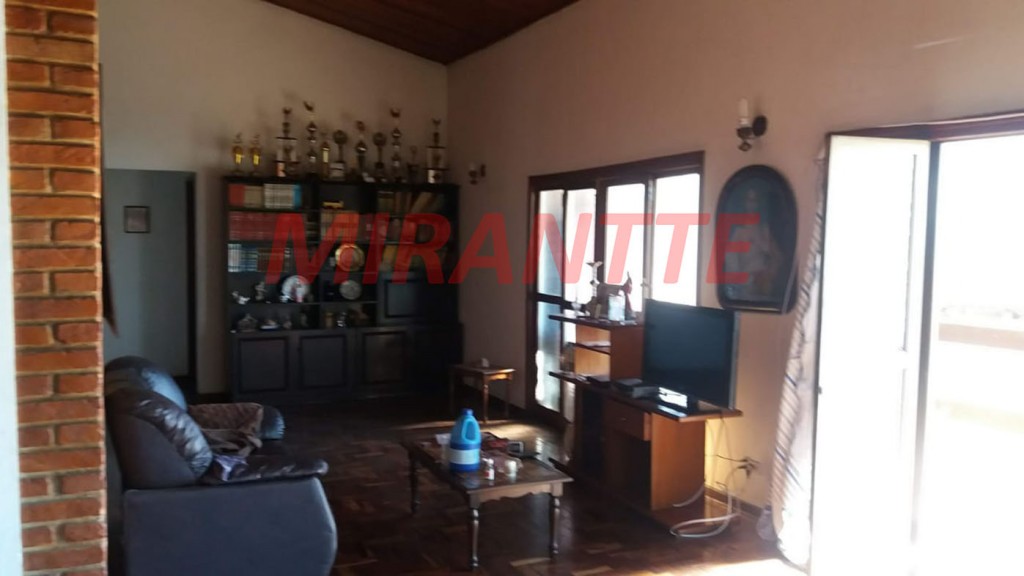 Casa terrea de 380m² com 4 quartos em Centro – Mairiporã