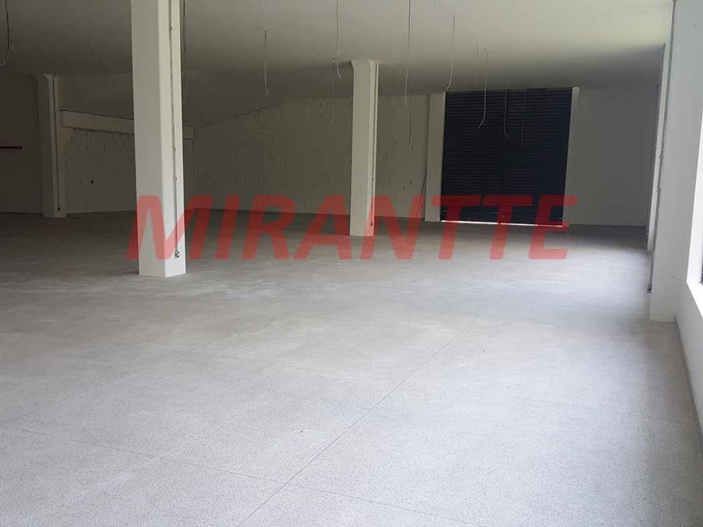 Comercial de 1000m² em Água Branca