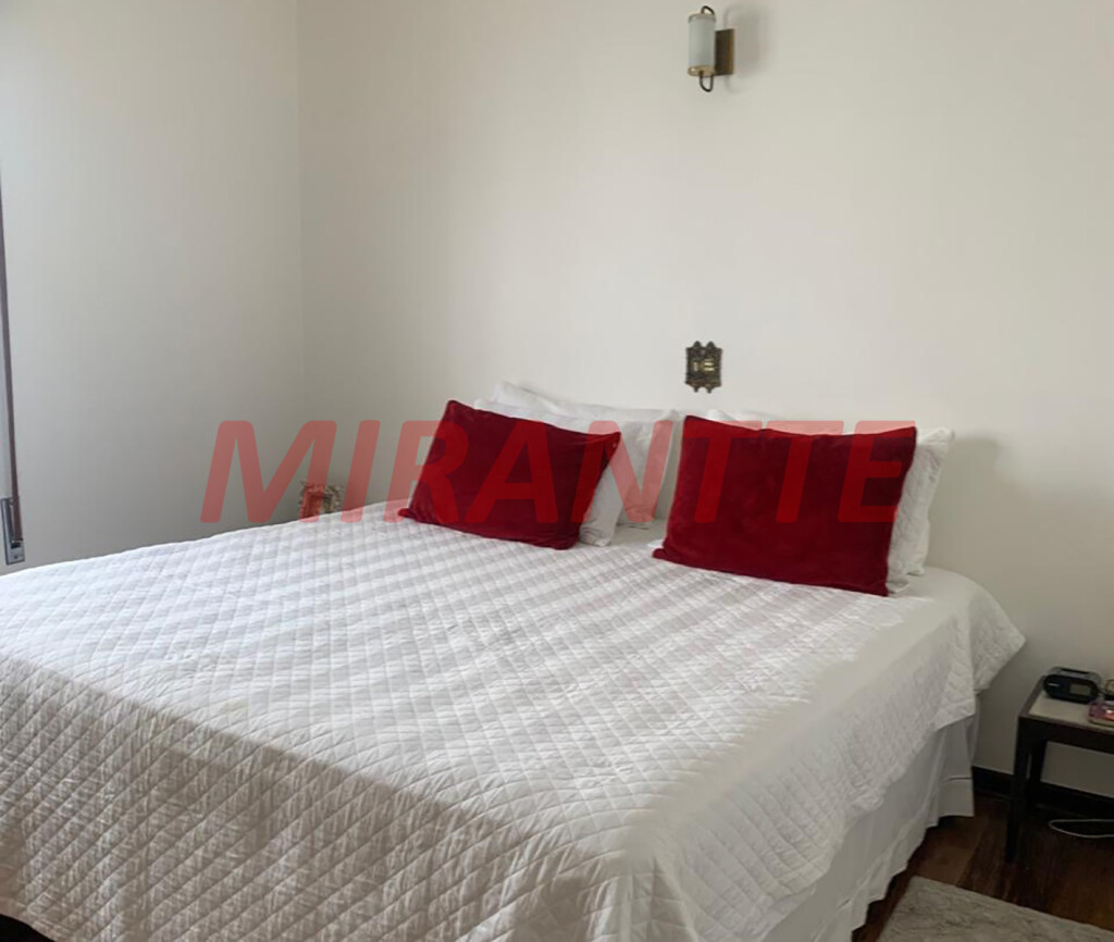 Casa terrea de 240m² com 3 quartos em Santana