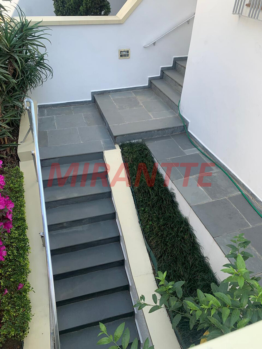 Casa terrea de 240m² com 3 quartos em Santana
