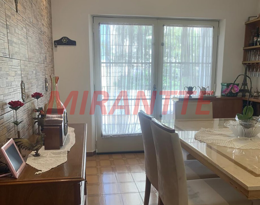 Casa terrea de 240m² com 3 quartos em Santana