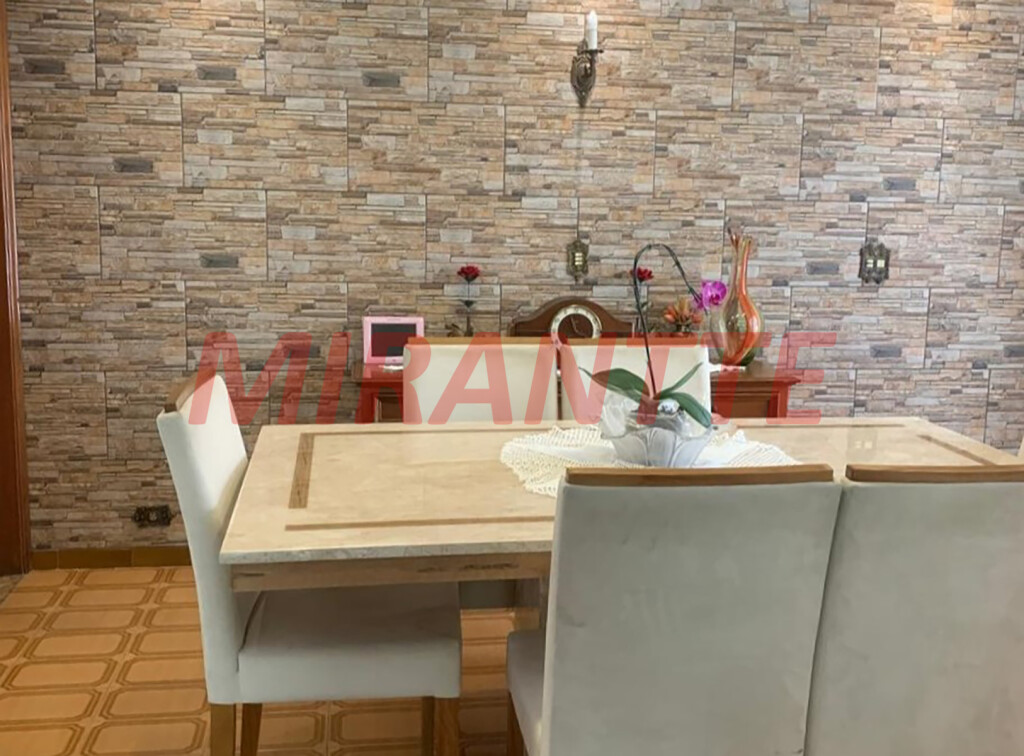 Casa terrea de 240m² com 3 quartos em Santana