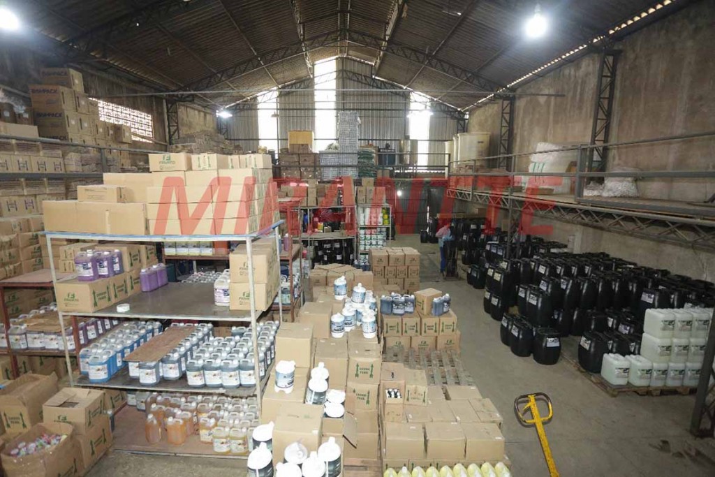 Galpao de 900m² em Vila Galvão
