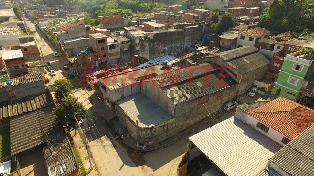 Galpao de 900m² em Vila Galvão